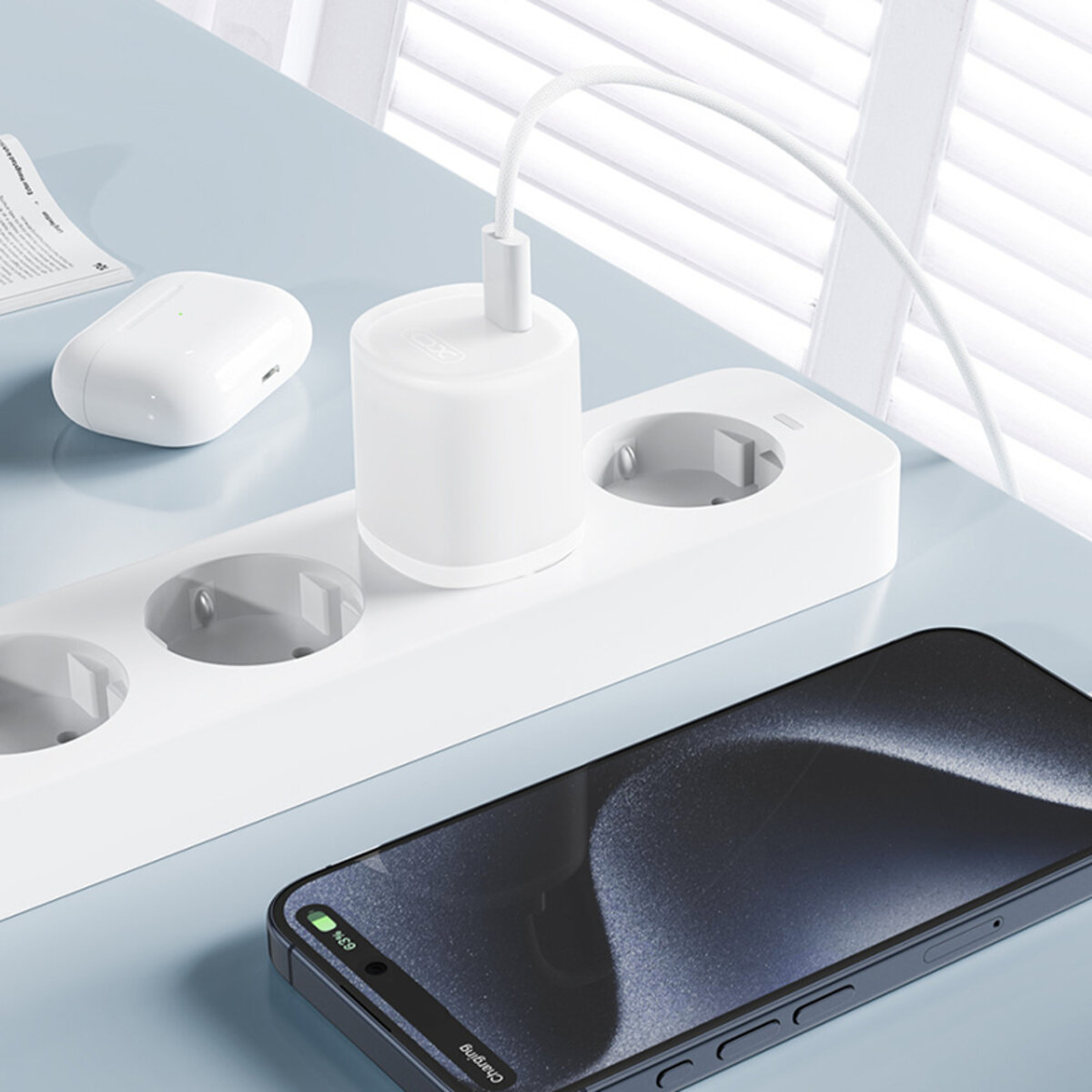 Мережевий зарядний пристрій XO L150 30W Single USB-C + Type-C кабель білий (XO-L150+C) дивитися фото №3